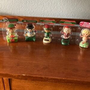 5 Holiday Themed Solar Powered Dancing Bobblehead
